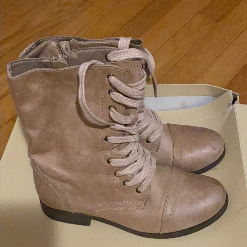 Mossimo (Target) - Picture 2 of 2